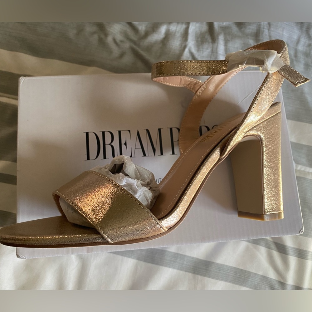 Dream Pairs Women’s Ankle Strap Chunky Heel Sandals